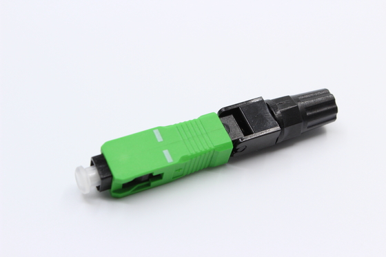 100 Stück FTTH-Faser-Schnellanschluss-Feldmontage für eine reibungslose Übertragung von Fasersignalen
