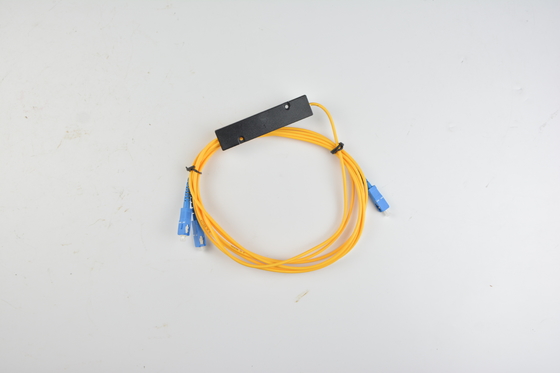 1x2 4 8 16 Box PLC G657A1 0,9mm SCUPC Tapered Fiber Optic PLC Splitter für die Direktivität dB ≥55