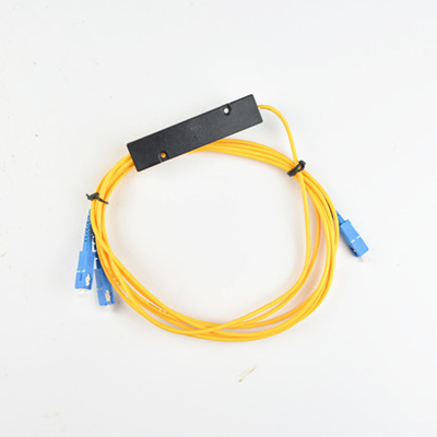 1x2 4 8 16 Box PLC G657A1 0,9mm SCUPC Tapered Fiber Optic PLC Splitter für die Direktivität dB ≥55