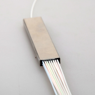 1x8 Glasfasersplitter in Edelstahlrohrverschluss für Betriebswellenlänge 1260-1650 nm