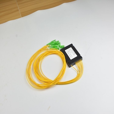 Temperaturstabilität -40-85 C dB 0,5 1*8 SC/APC ABS Box Typ PLC Splitter für Netzwerk