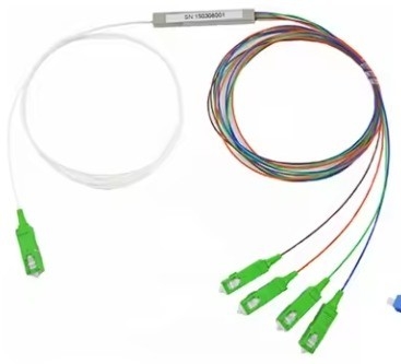 SC/APC-Anschluss 1x4 Glasfaser Stahlrohr PLC Splitter für Wellenlänge 1260-1650nm