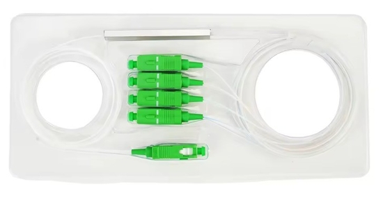 SC/APC-Anschluss 1x4 Glasfaser Stahlrohr PLC Splitter für Wellenlänge 1260-1650nm